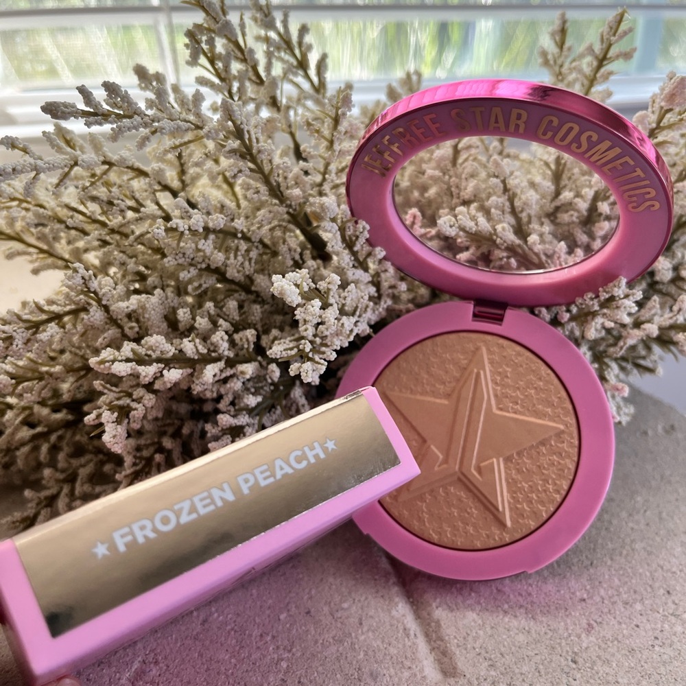 NIB - Jeffree Star - Supreme Frost - Frozen Peach